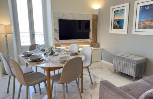 Alassio Apartment | Luxury and Exclusivity on the Seafront in Alassio