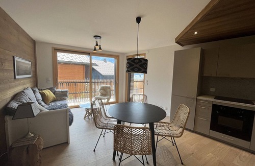 Les Carroz-d'Araches Apartment | Luxury Apartment - Ski-In/Ski-Out, Village Center, 2 Bed, Terrace, Parking, WiFi, Sleeps 4