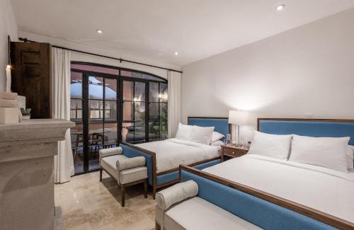 Zona Centro Apartment | Luxury Apartments in Centro San Miguel de Allende with Rooftop & Jacuzzi