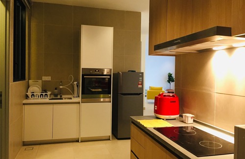 Pantai Dalam Apartment | Luxury Apartment| Privatelift, 100mLRT, Midvalley