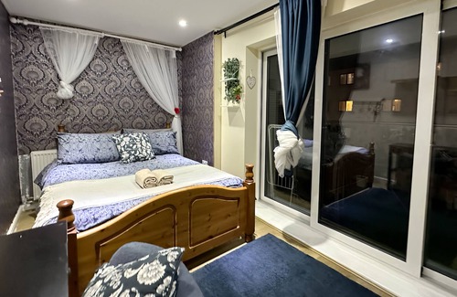 Tower Hamlets Apartment | Luxury Apartment 4 bed room in Canary Wharf