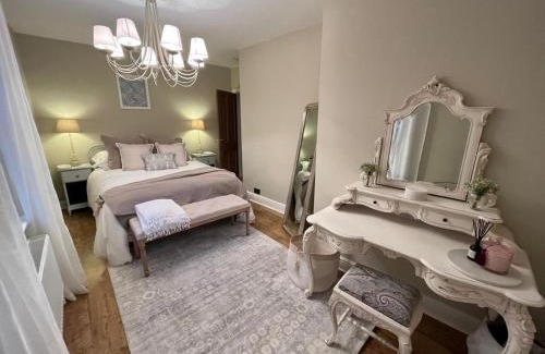 Stamford Apartment | Luxury apartment, 60 High St, St Martins