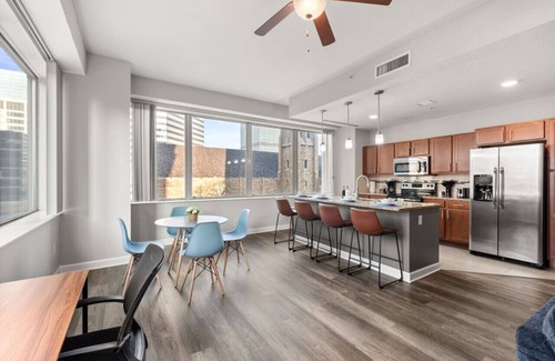 Gateway District Apartment | Luxury Apartment | Downtown | Free Parking