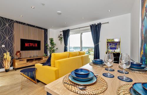 Luton Apartment | Luxury Apartment-Free Parking-Central Location-Close To Airport, Station & Centre