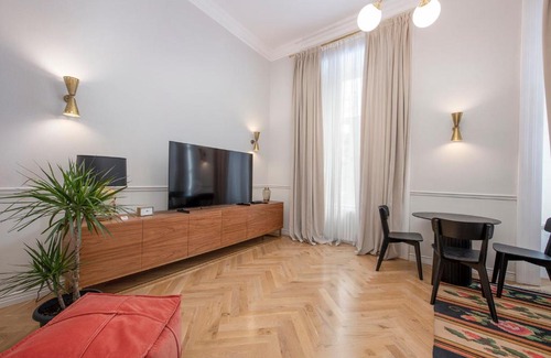 Sololaki Apartment | Luxury apartment in a historic district of Tbilisi