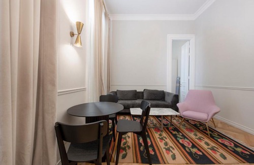 Sololaki Apartment | Luxury apartment in a historic district of Tbilisi