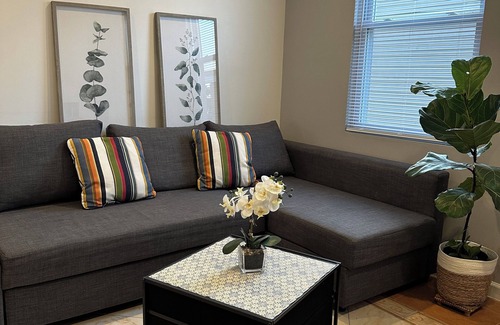 Elizabeth Apartment | Luxury Apartment in Elizabeth, NJ. Near to Newark Airport.