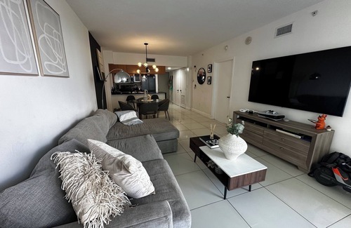 Edgewater Apartment | Luxury apartment in Edgewater Miami with WiFi, fitness room waterfront