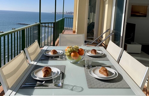 Costa del Sol Apartment | Luxury apartment in first line of Carvajal