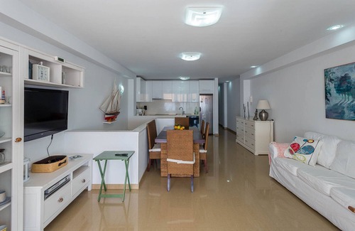 Melenara Apartment | Luxury apartment in front of the beach.