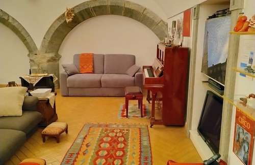 Naples City Centre Apartment | Luxury Apartment in historical 15th century building