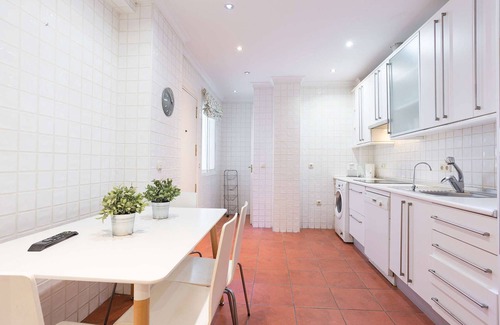 Perchel Sur Apartment | Luxury Apartment in The Soho CityCenter