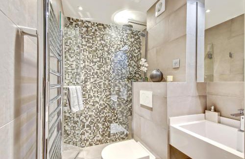 2nd Arrondissement Apartment | Luxury Apartment Paris Louvre