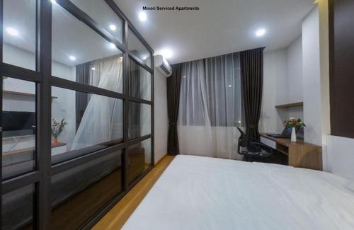 Dich Vong Hau Apartment | Luxury apartment with bathtub, balcony and washlet
