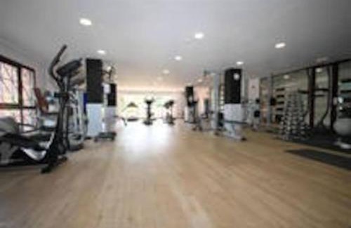 Ojen Apartment | Luxury apartment with sea views, golf, gym, spa, 7 pools