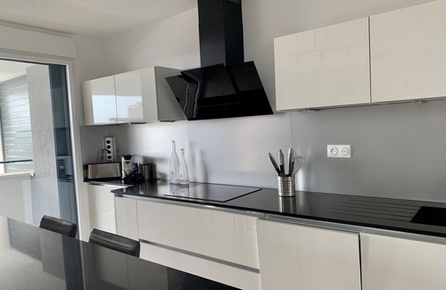 Meze Apartment | Luxury Apartment with Terrace Lagoon View, 2 Bedrooms and WIFI - Mèze