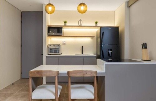 Envigado Apartment | Luxury Apt with private Bathtub-Terrace&fast WiFi