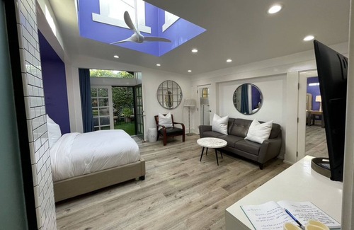 Lamanda Park House | Luxury Artist Retreat Pasadena Guesthouse