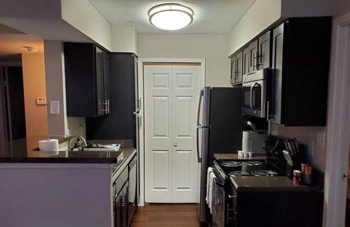 North Druid Hills House | Luxury Atlanta getaway*King bed*SmartTV*Wi-fi*Pool