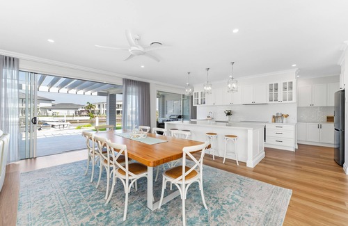 Banksia Beach House | Luxury Australian Hamptons Waterfront Holiday Home With Pontoon
