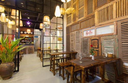Hang Trong Hotel | Luxury Backpakers Hotel