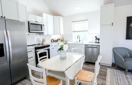 Kedron House | Luxury Barn Apartment: A Unique Equestrian Escape!