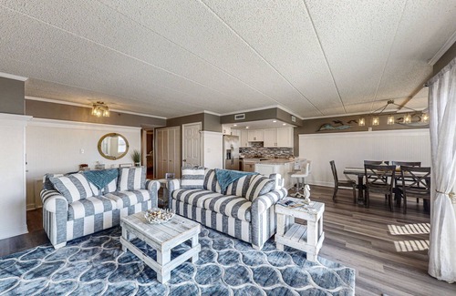 Ocean City Condo | Luxury - bay view condo with balcony, pool, W/D, AC & a short walk to the beach
