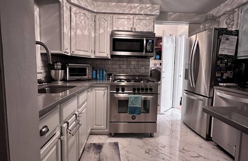 Point Pleasant Beach House | Luxury Beach Cottage Private on beach/boardwalk, patio/fireplace. 4 Beach passes