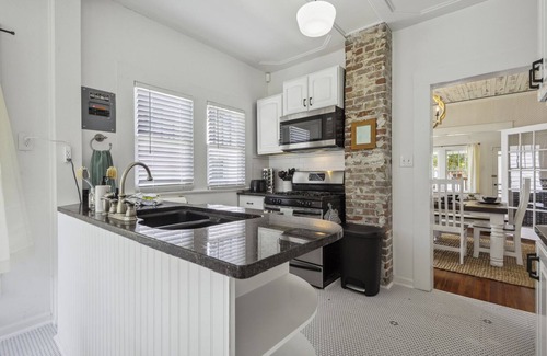 Gulfport House | Luxury Beach House Full Reno - 5 min walk to casinos, beach, and downtown!