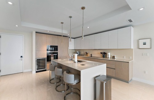 Singer Island Condo | Luxury Beach Resort Amrit Peace Tower