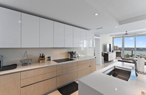 Singer Island Condo | Luxury Beach Resort Amrit Peace Tower