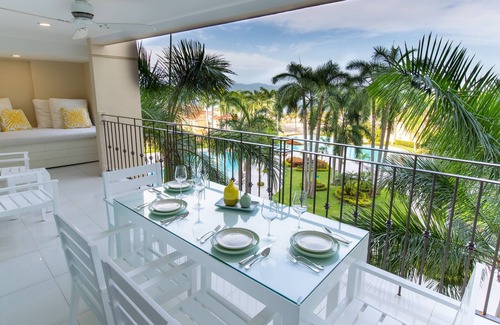 Marina Vallarta Condo | Luxury beachfront condo in Porto Fino, bonus studio, private beach, pool.