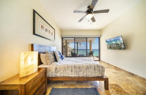 Downtown Apartment | Luxury beachfront Condo with 3 Bedrooms & Ocean View - El Faro Residences - Reef 301