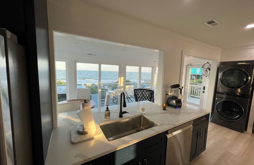 Folly Beach House | Luxury Beachfront Cottage w/Hot-Tub Pet Friendly