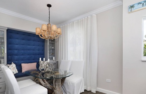 Lower Matecumbe Key House | Luxury beachfront home with pool in Islamorada