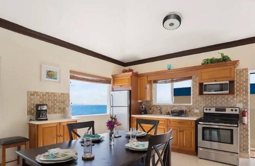 The Valley Villa | Luxury Beachfront Penthouse w/ Infinity Pool, Spa, Hot Tub, Gym, Mini Golf