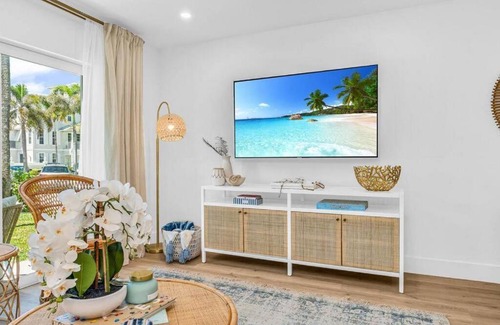 Juno Beach Apartment | Luxury Beachside Condo 2 Steps to the Beach!