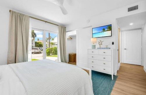 Juno Beach Apartment | Luxury Beachside Condo 2 Steps to the Beach!