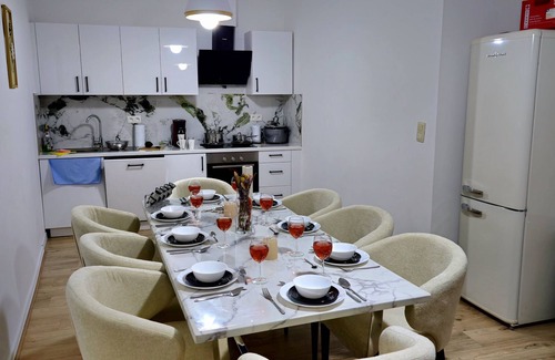 Brussels House | Luxury Beds & Fully Stock Kitchen, 5 Minutes Away From the Brussels Centrum