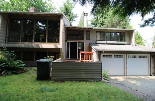 Cougar Mountain House | Luxury Bellevue 5 bedroom home