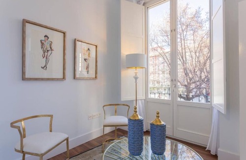 Granada City Center Apartment | Luxury BibRambla Apartment
