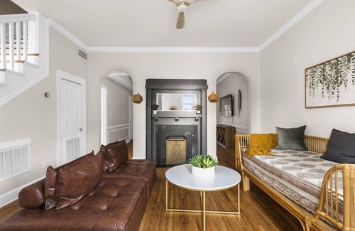Forest Park House | Luxury BOHO Highland Park Townhouse