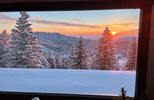 Sugarloaf House | Luxury Boulder View Retreat with spectacular views