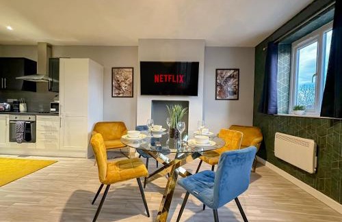 Richmond-upon-Thames Apartment | Luxury Boutique Apartments Block Free Street Parking