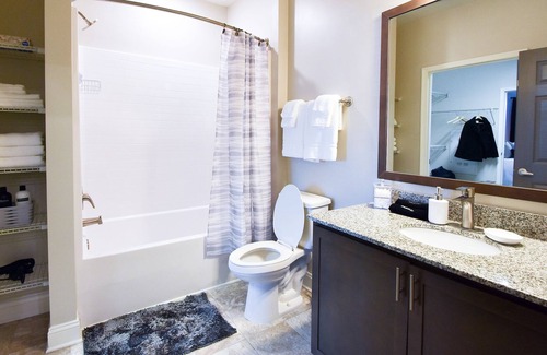Umstead Apartment | Luxury Brier Creek❤️ Shopping l 5 mins to Airport