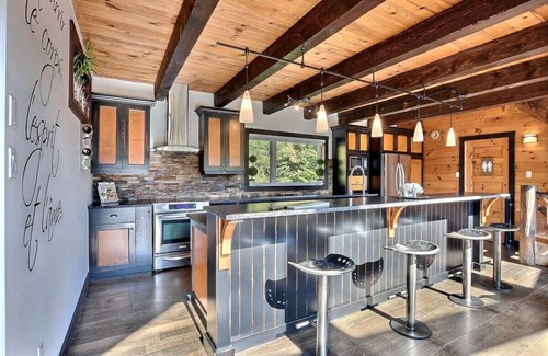 Matawinie Regional County Municipality Ski Chalet | Luxury Lakefront Chalet and Spa