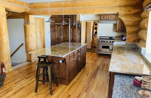 Timber Lakes Cabin | Luxury cabin on wooded lot w/bonus tiny house