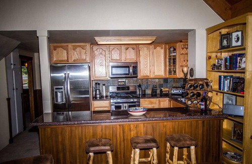 Fox Farm House | Luxury Cabin - Prime Location