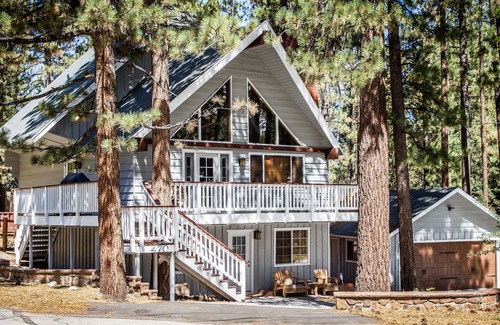 Fox Farm House | Luxury Cabin - Prime Location