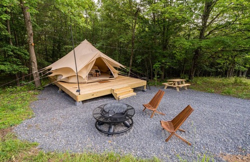 Great Cacapon RV Rental | Luxury Camping with King Bed - Clover Tent